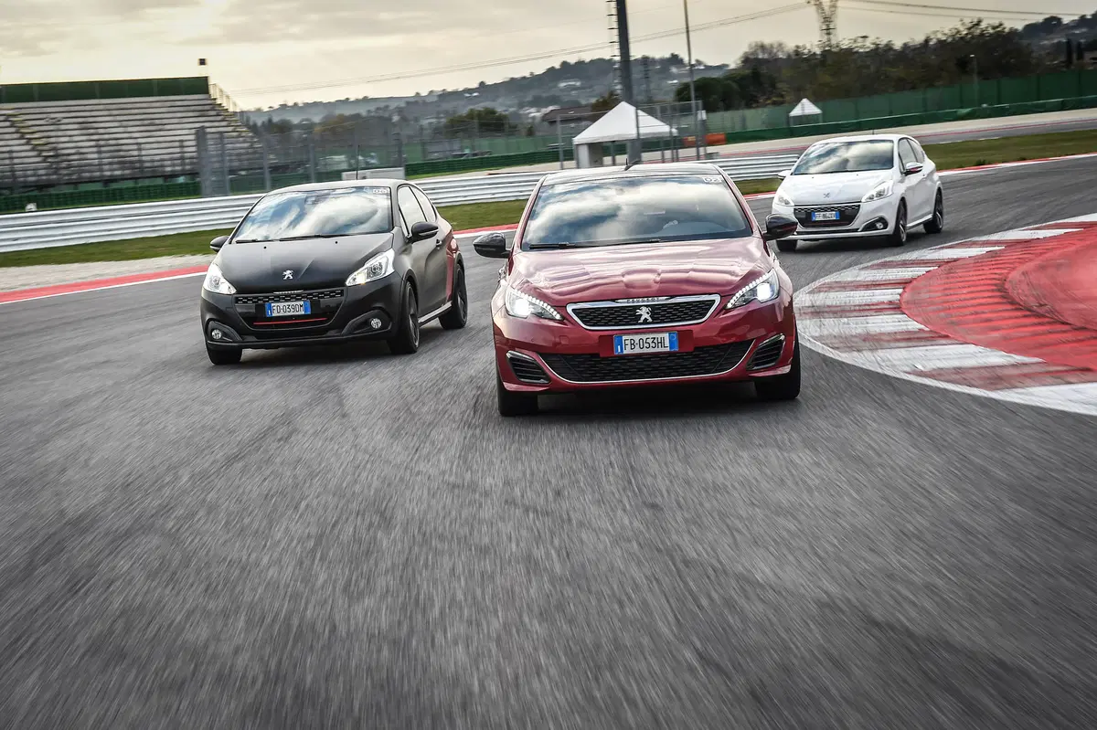 Noi siamo Gti. Ecco i segreti per girare forte in pista (47)