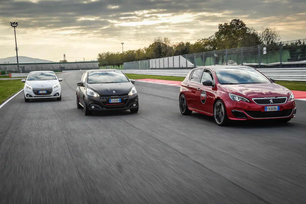 Noi siamo Gti. Ecco i segreti per girare forte in pista (46)