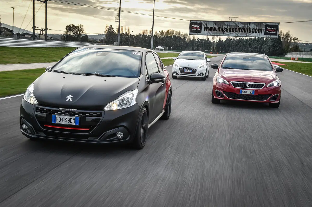 Noi siamo Gti. Ecco i segreti per girare forte in pista (54)