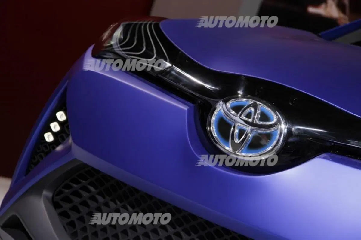 Toyota al Salone di Parigi 2014 (8)