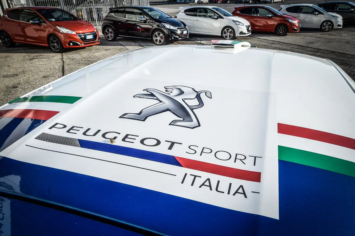 Noi siamo Gti. Ecco i segreti per girare forte in pista (63)