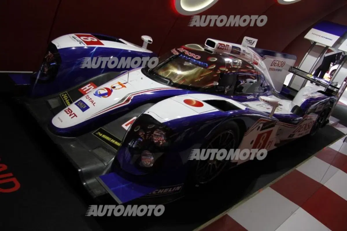 Toyota al Salone di Parigi 2014 (19)