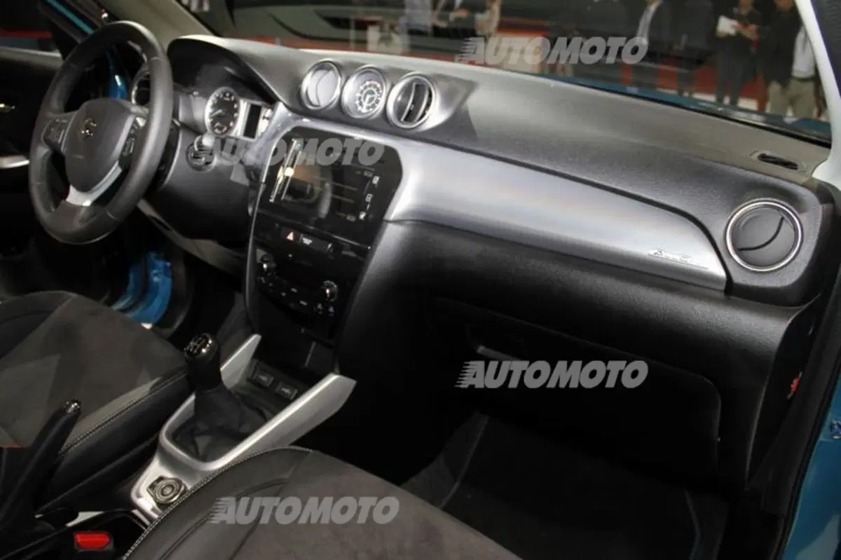 Suzuki al Salone di Parigi 2014 (17)