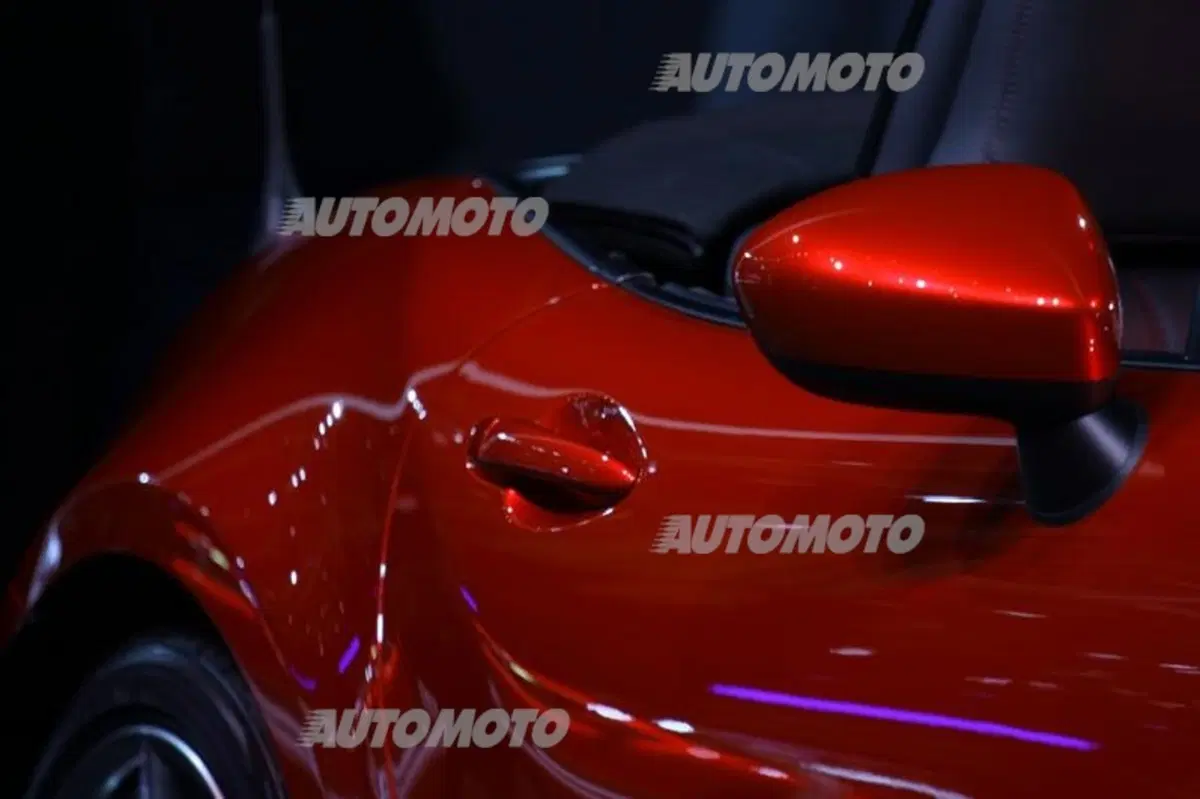 Mazda al Salone di Parigi 2014 (14)