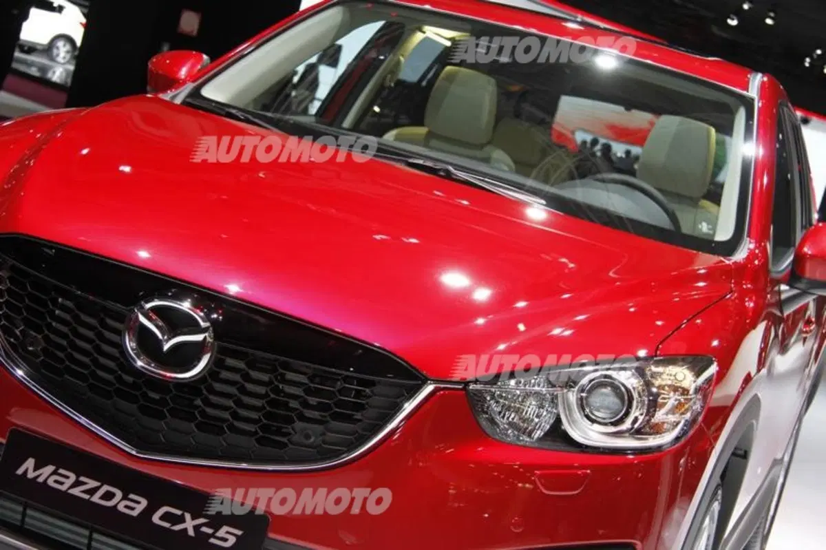 Mazda al Salone di Parigi 2014 (24)
