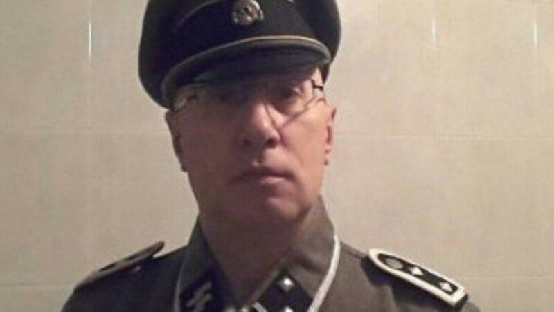 Biassono: il capo dei vigili in divisa da nazista