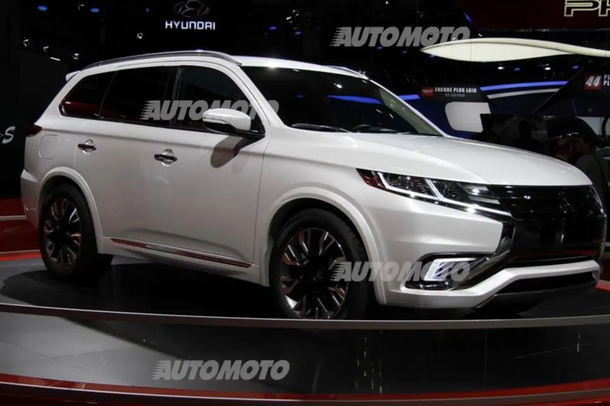 Mitsubishi Salone di Parigi 2014 (15)