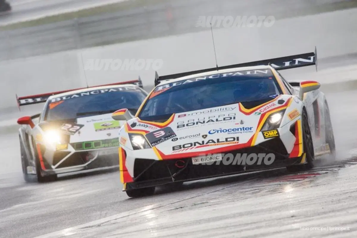 Lamborghini Super Trofeo, Nürburgring: la legge di Murphy (14)