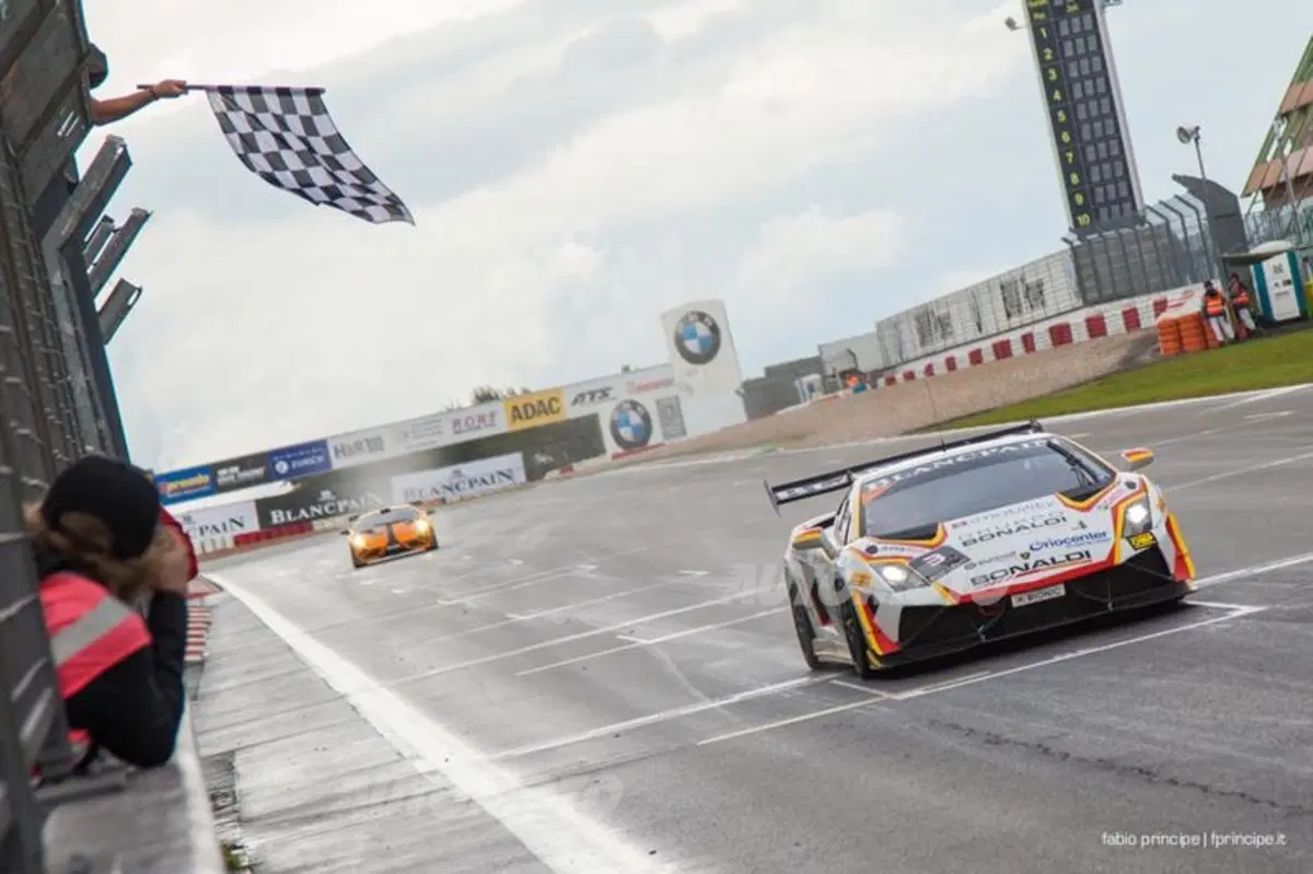 Lamborghini Super Trofeo, Nürburgring: la legge di Murphy (17)