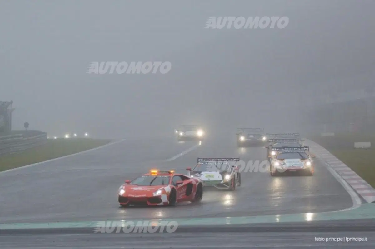Lamborghini Super Trofeo, Nürburgring: la legge di Murphy (24)