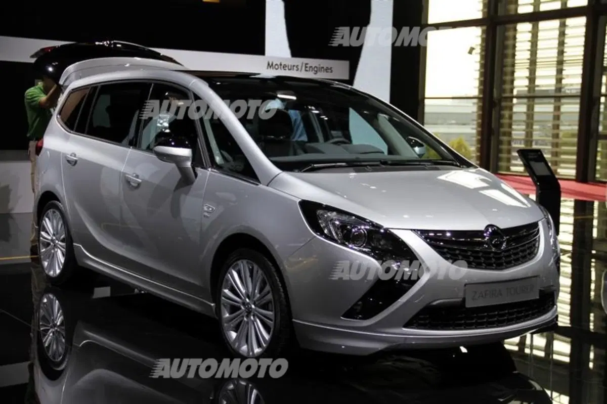 Opel al Salone di Parigi 2014 (10)
