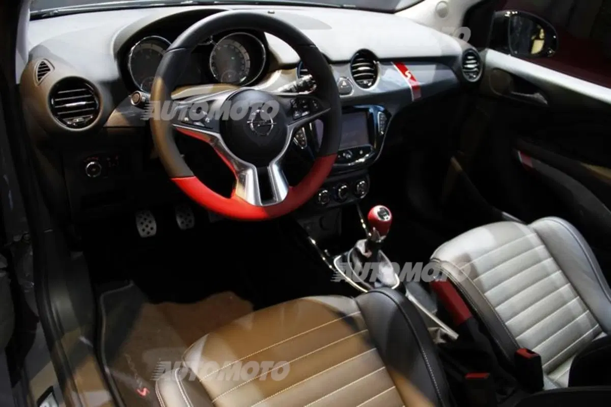 Opel al Salone di Parigi 2014 (17)
