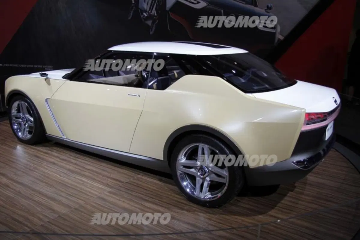 Nissan al Salone di Parigi 2014 (9)