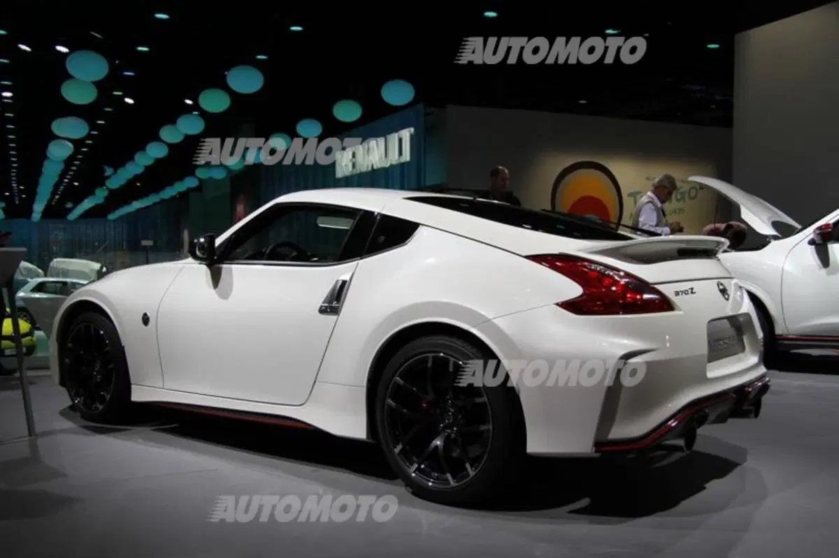 Nissan al Salone di Parigi 2014 (19)