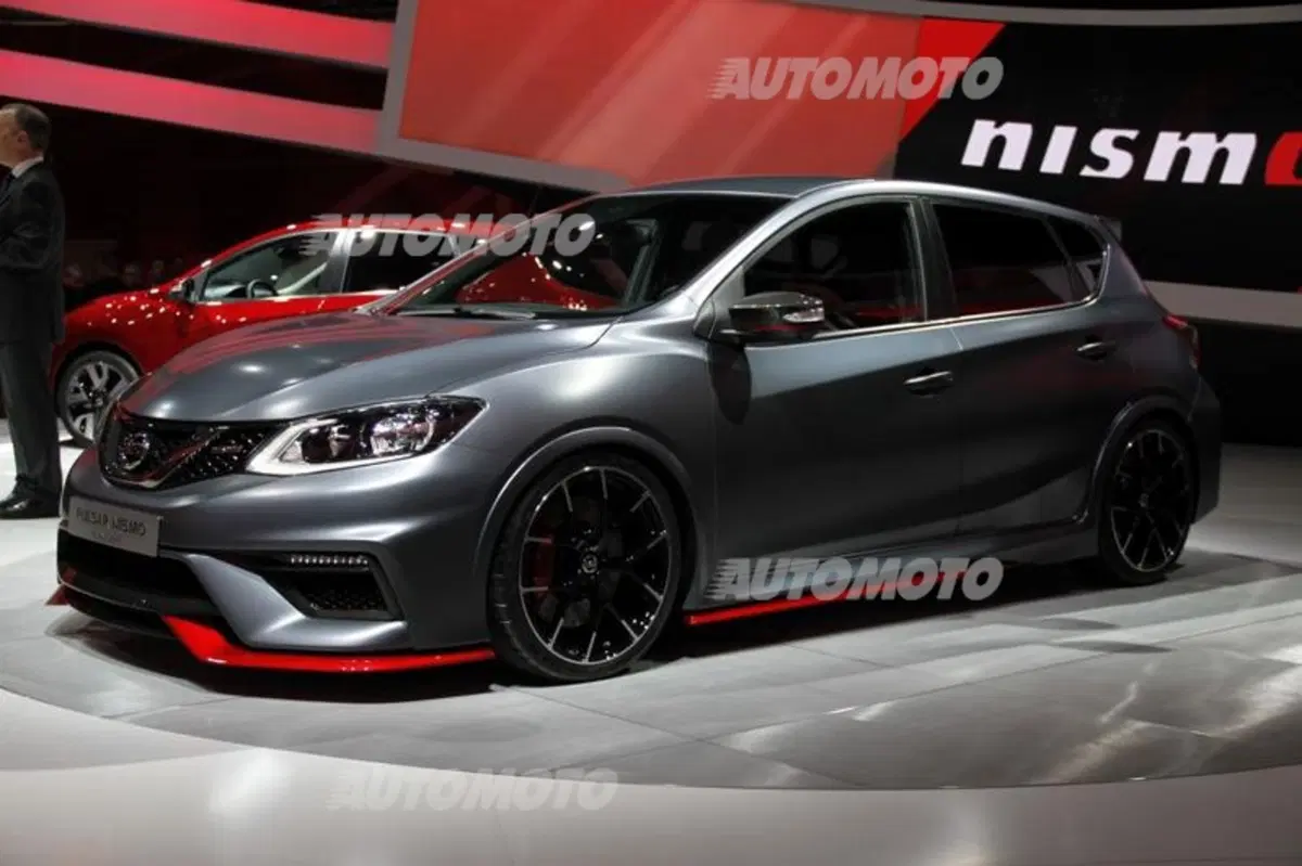 Nissan al Salone di Parigi 2014 (35)