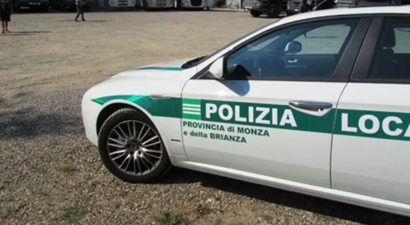 Non &egrave; bastata l'auto di servizio, per spostare tutti i fermati scesi dalla monovolume