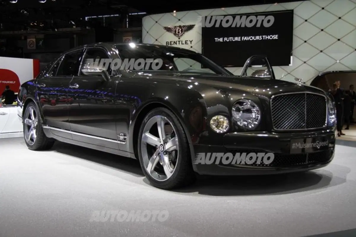 Bentley al Salone di Parigi 2014 (2)