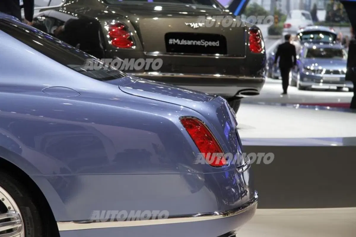 Bentley al Salone di Parigi 2014 (14)