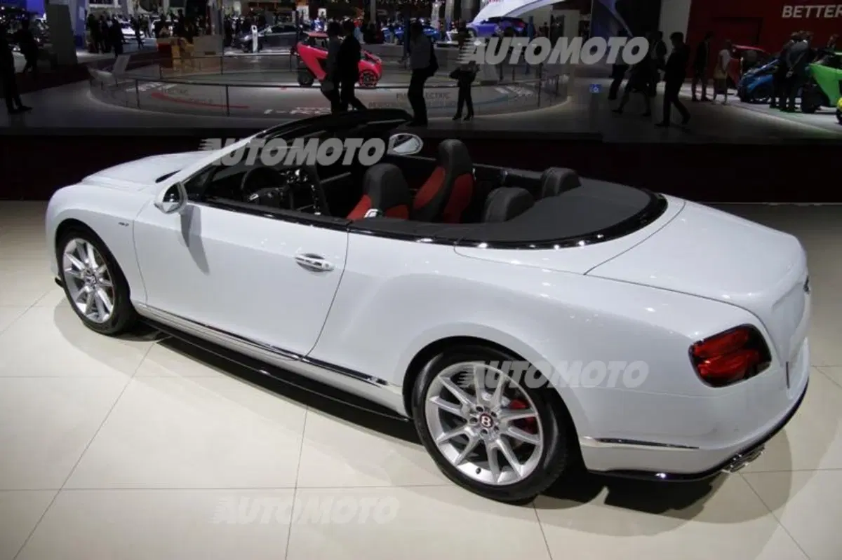 Bentley al Salone di Parigi 2014 (17)