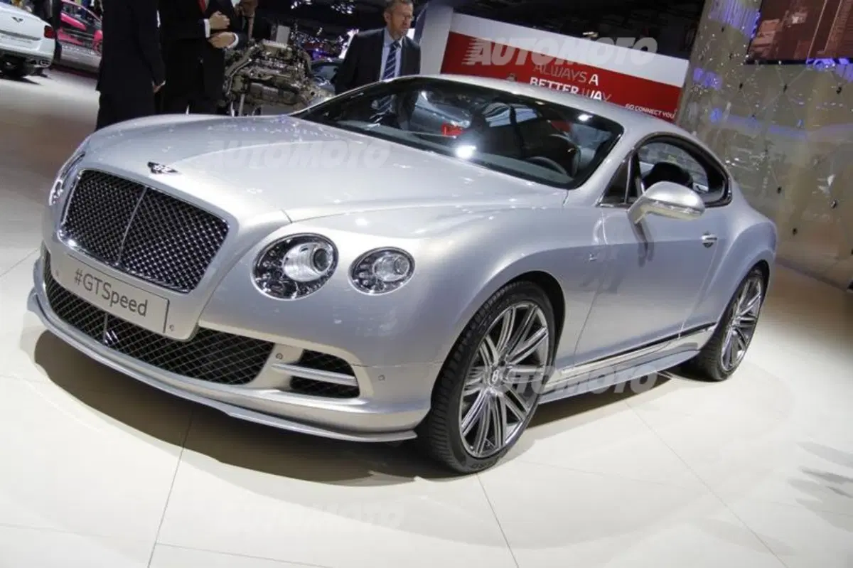 Bentley al Salone di Parigi 2014 (21)