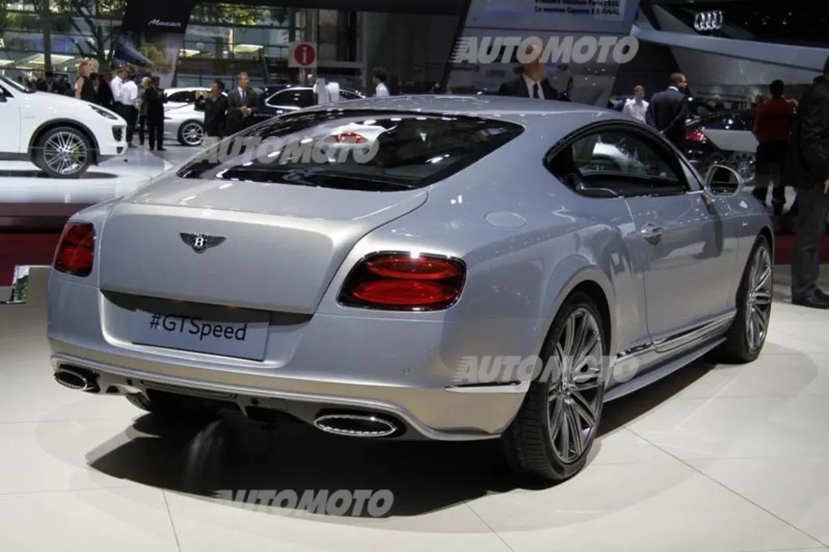 Bentley al Salone di Parigi 2014 (22)