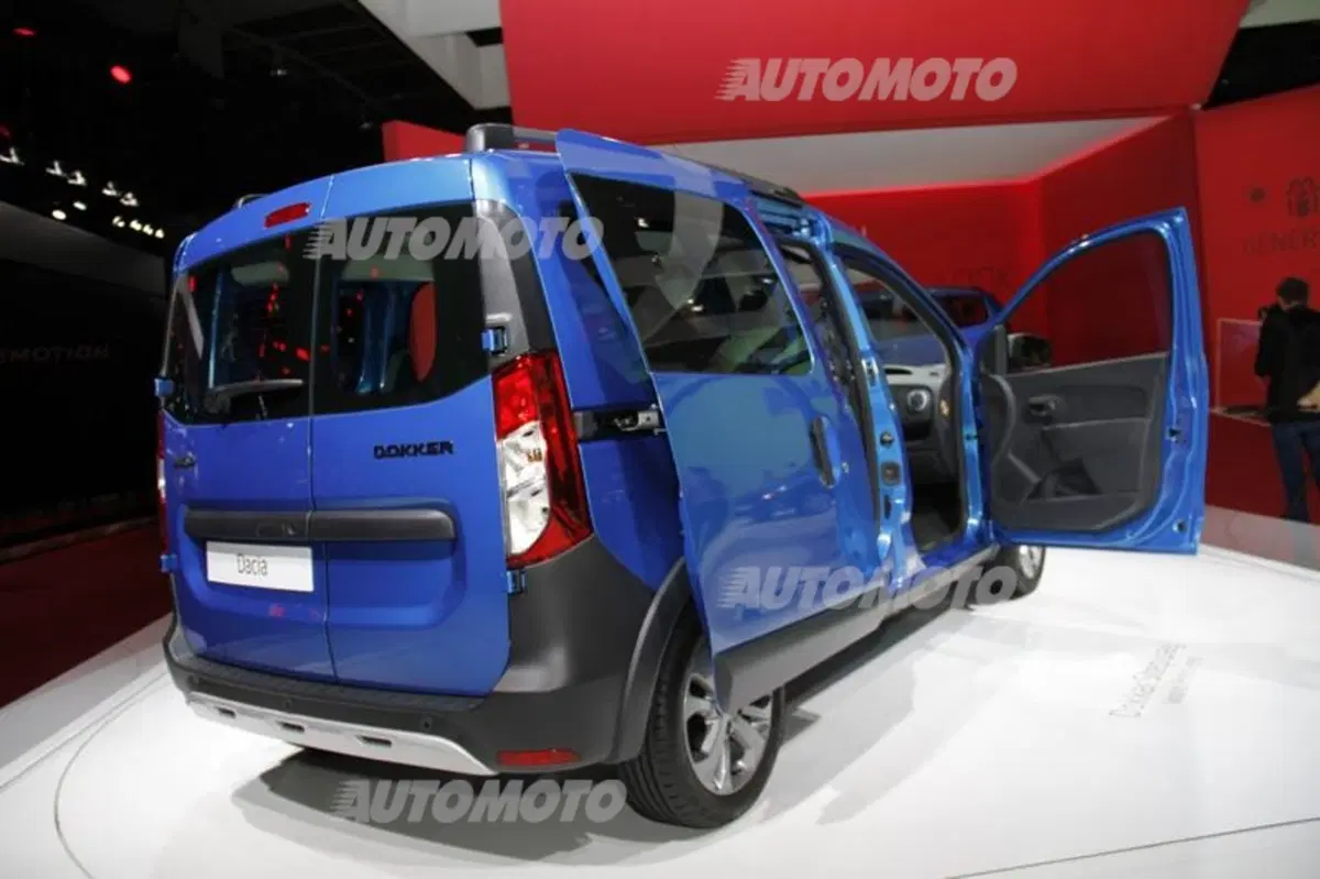 Dacia al Salone di Parigi 2014 (3)