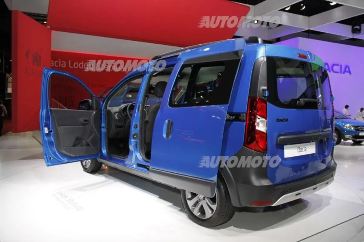 Dacia al Salone di Parigi 2014 (4)