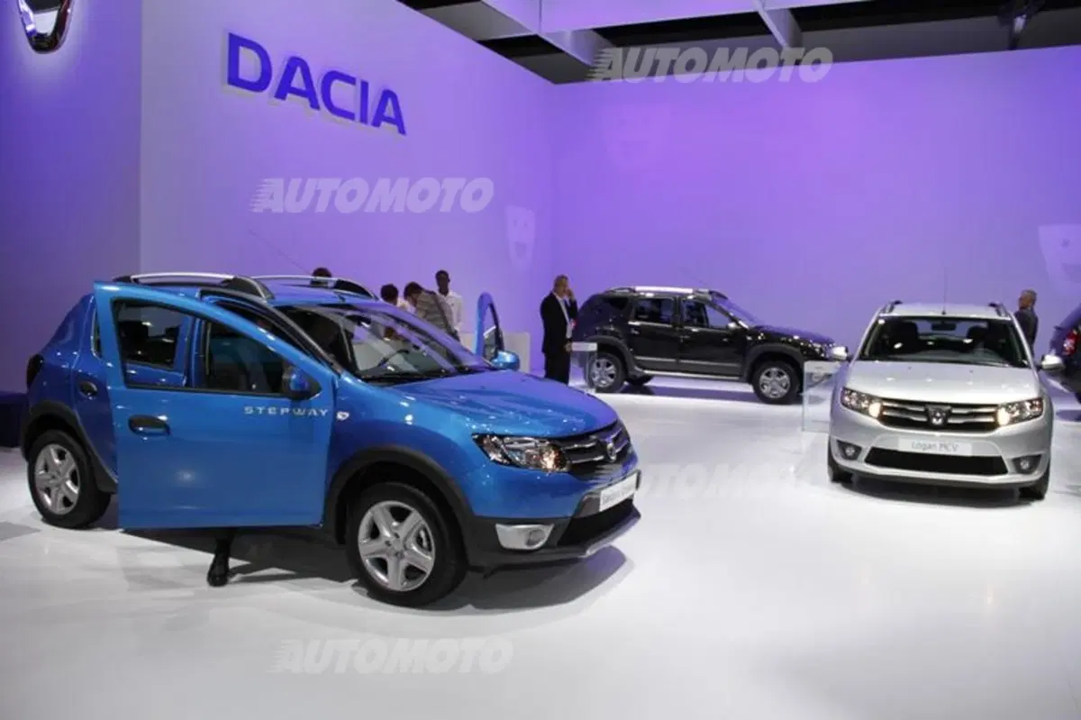 Dacia al Salone di Parigi 2014 (6)