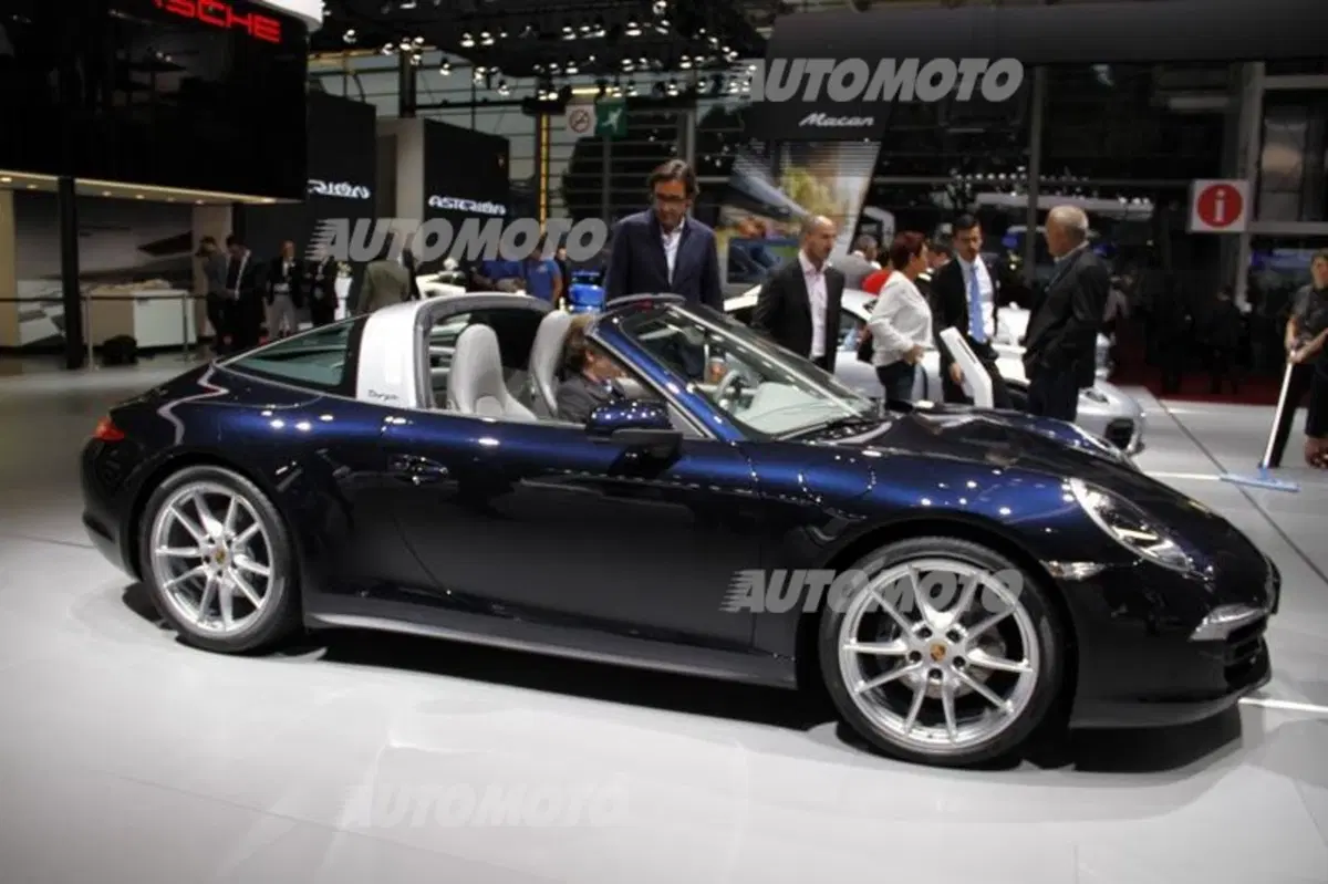 Porsche al Salone di Parigi 2014 (15)