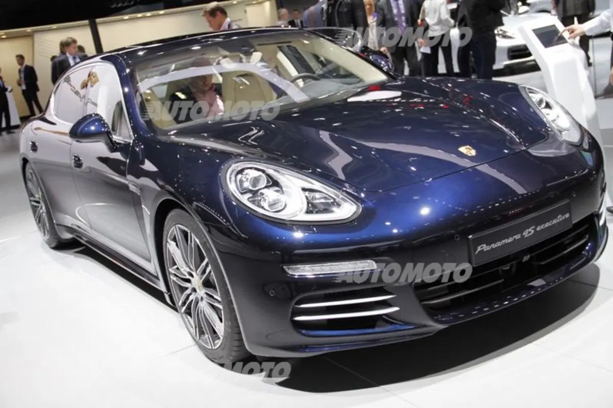 Porsche al Salone di Parigi 2014 (16)