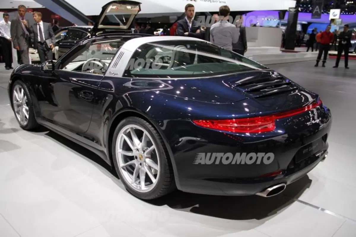 Porsche al Salone di Parigi 2014 (17)