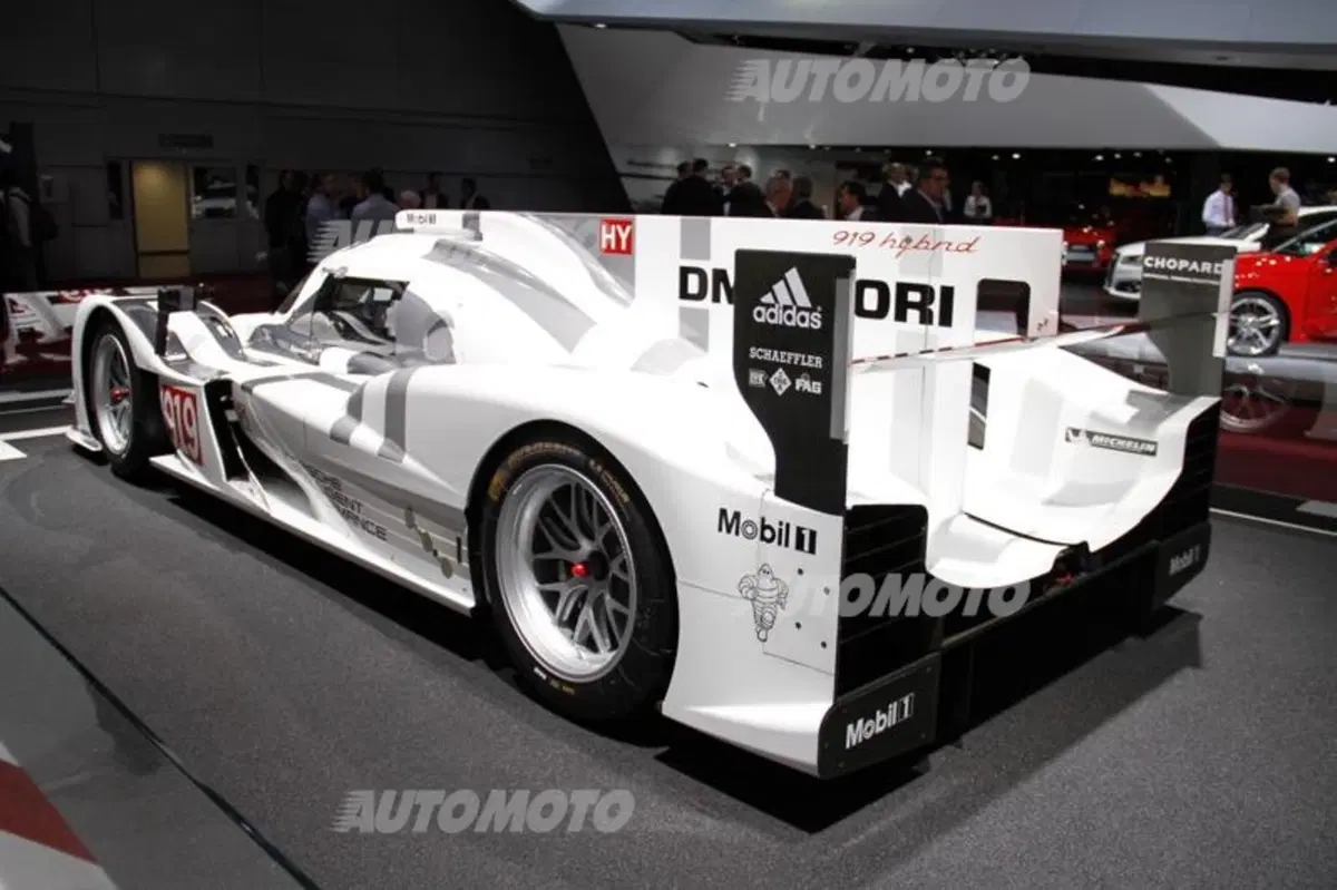 Porsche al Salone di Parigi 2014 (20)
