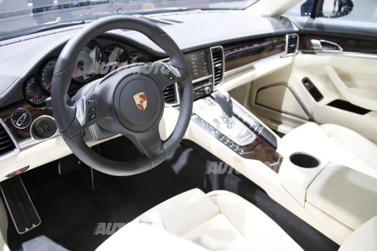 Porsche al Salone di Parigi 2014 (22)