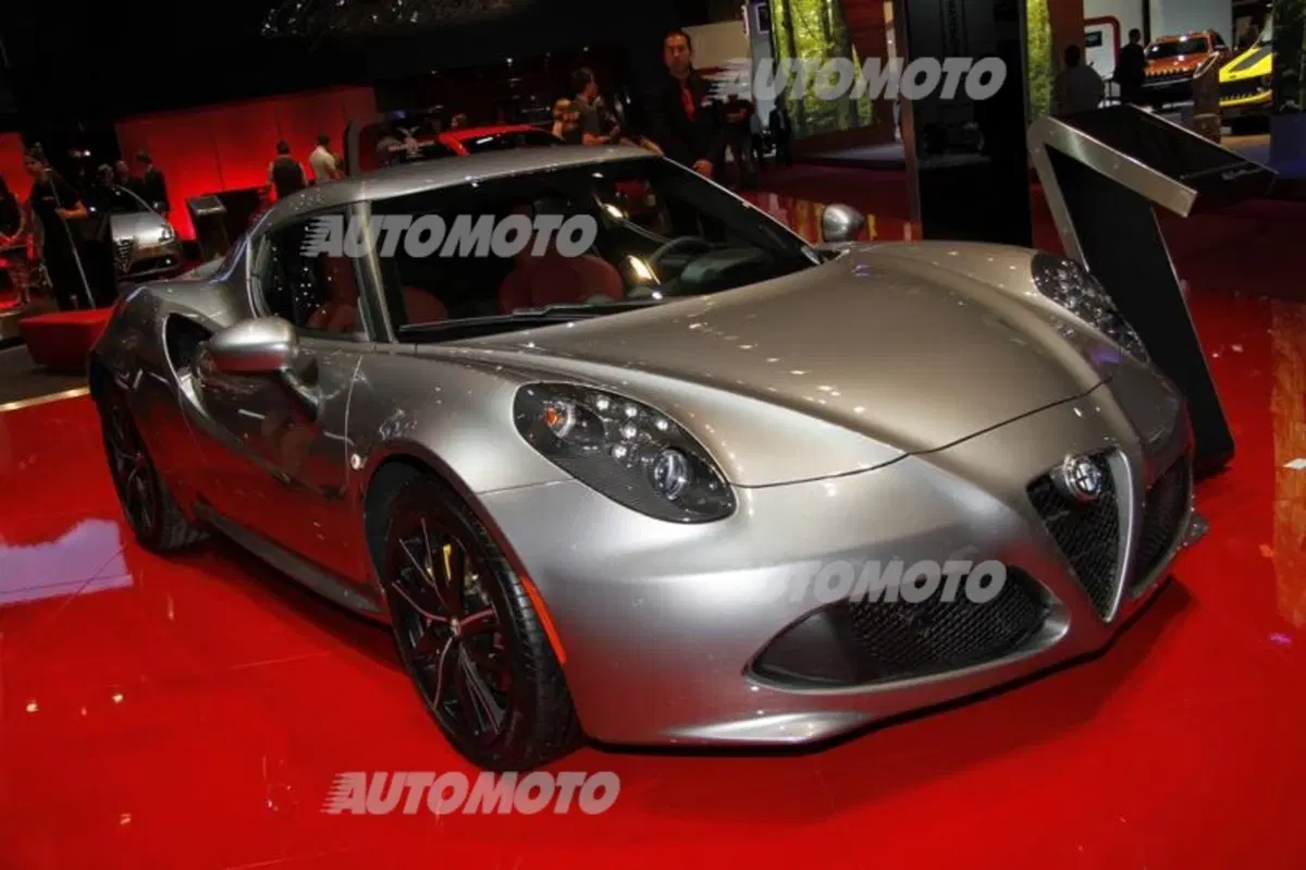 Alfa Romeo al Salone di Parigi 2014 (5)