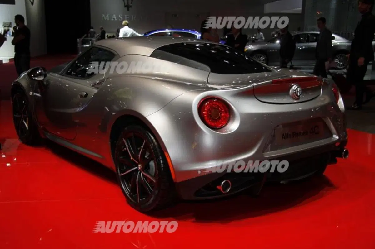 Alfa Romeo al Salone di Parigi 2014 (10)