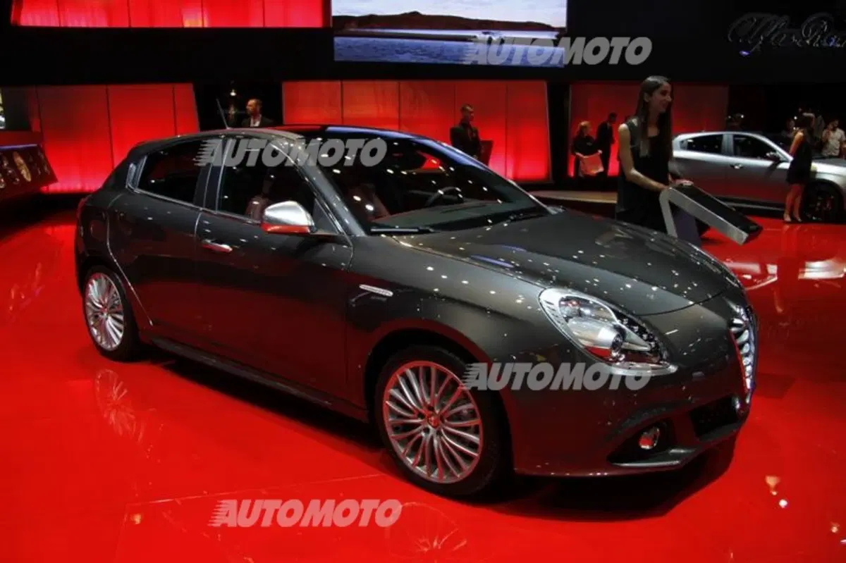 Alfa Romeo al Salone di Parigi 2014 (14)
