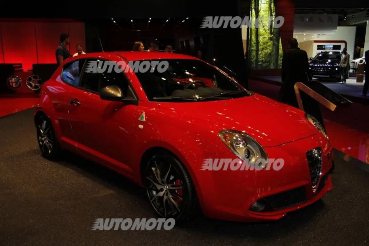 Alfa Romeo al Salone di Parigi 2014 (16)