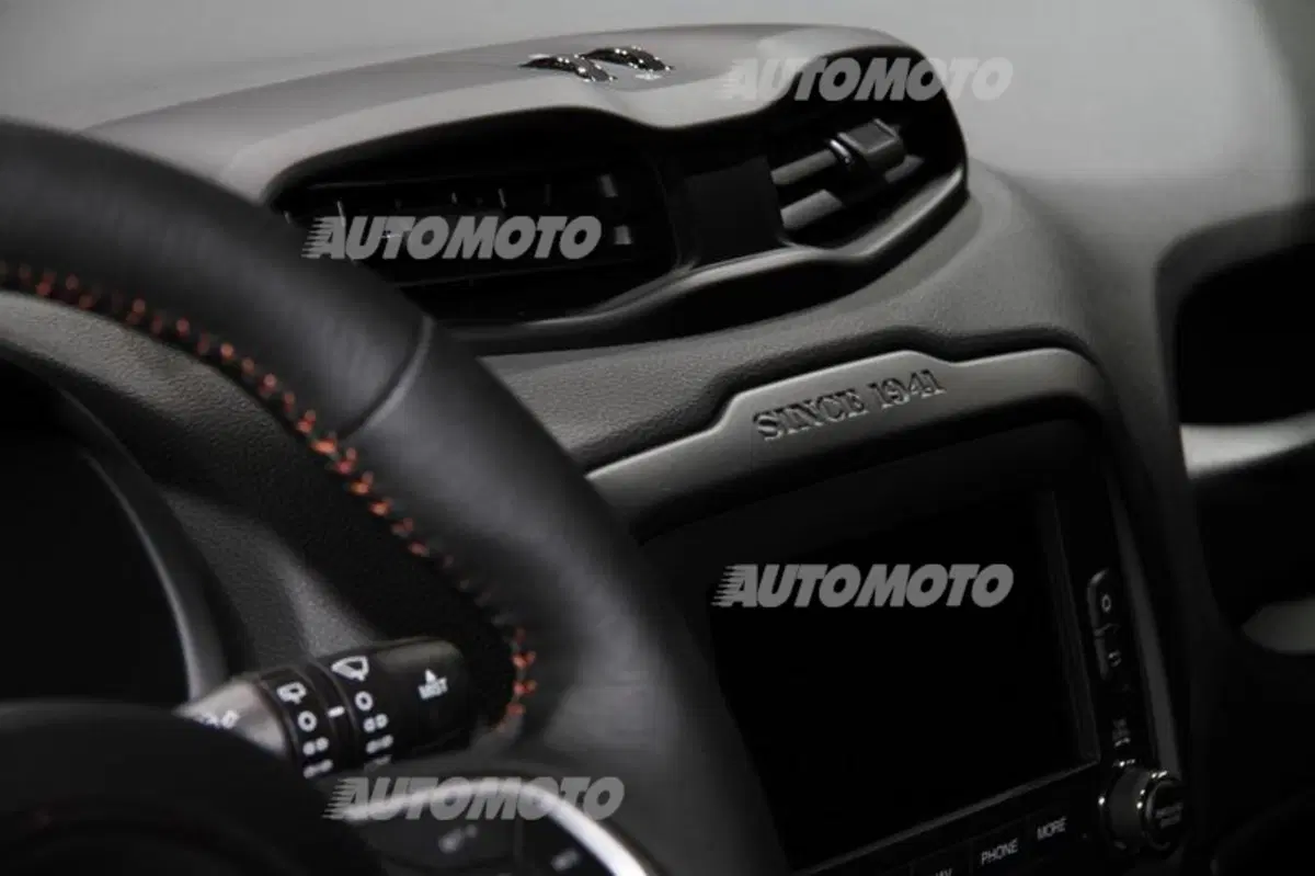 Jeep al Salone di Parigi 2014 (24)