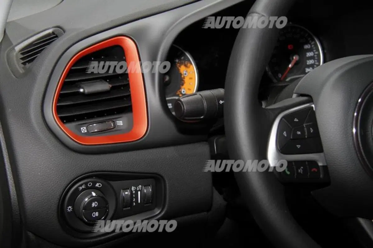 Jeep al Salone di Parigi 2014 (25)