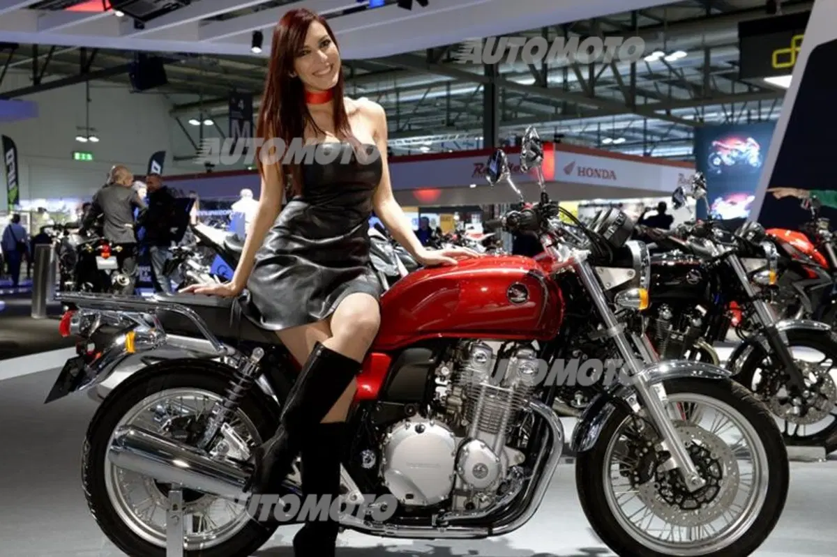 iLike@EICMA 2014: vota le ragazze più belle (36)