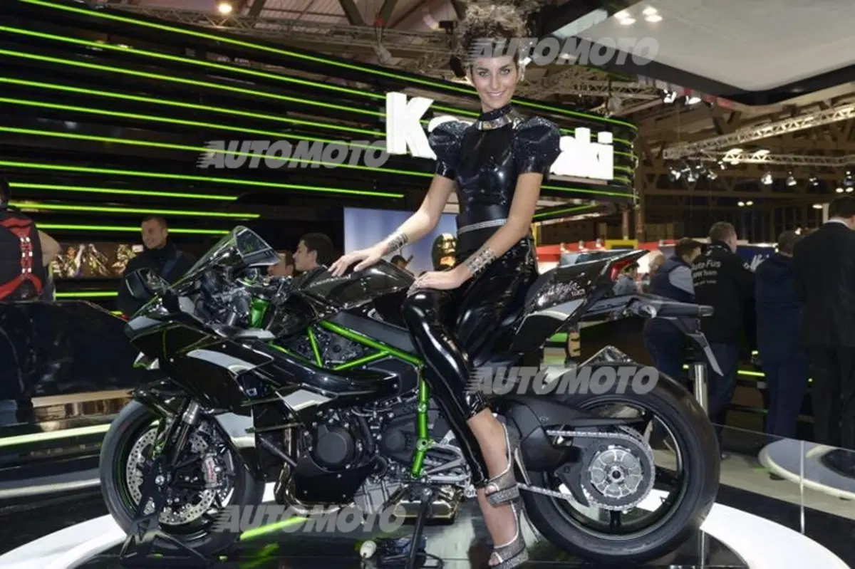iLike@EICMA 2014: vota le ragazze più belle (38)