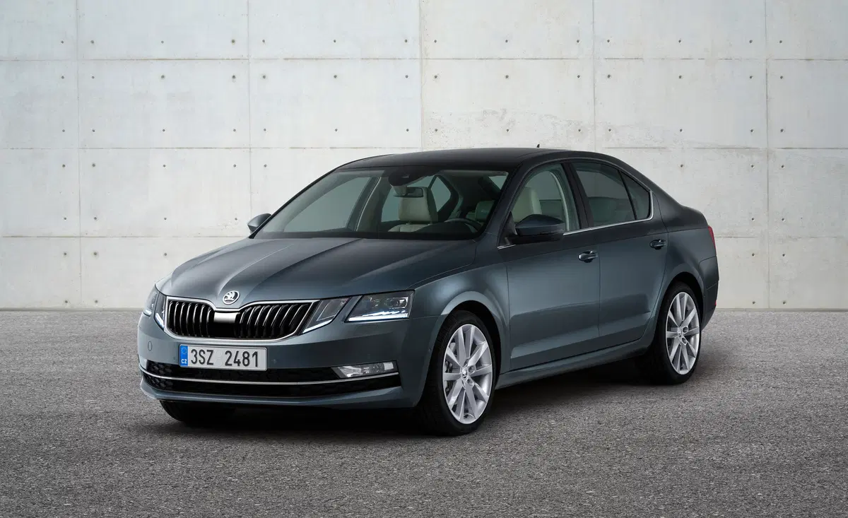 Skoda Octavia restyling 2017 | Com'è dal vivo [Video] (2)