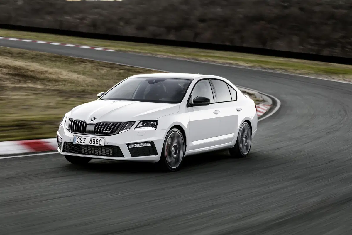 Skoda Octavia restyling 2017 | Com'è dal vivo [Video] (30)