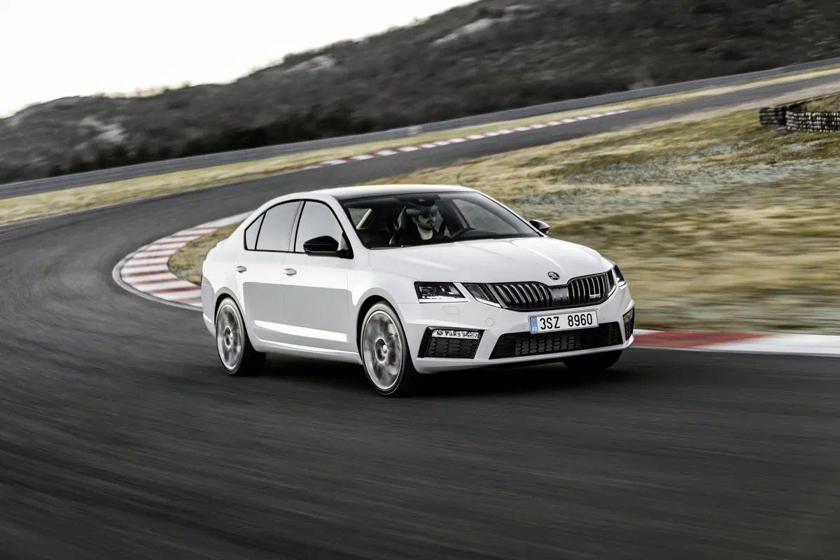 Skoda Octavia restyling 2017 | Com'è dal vivo [Video] (32)