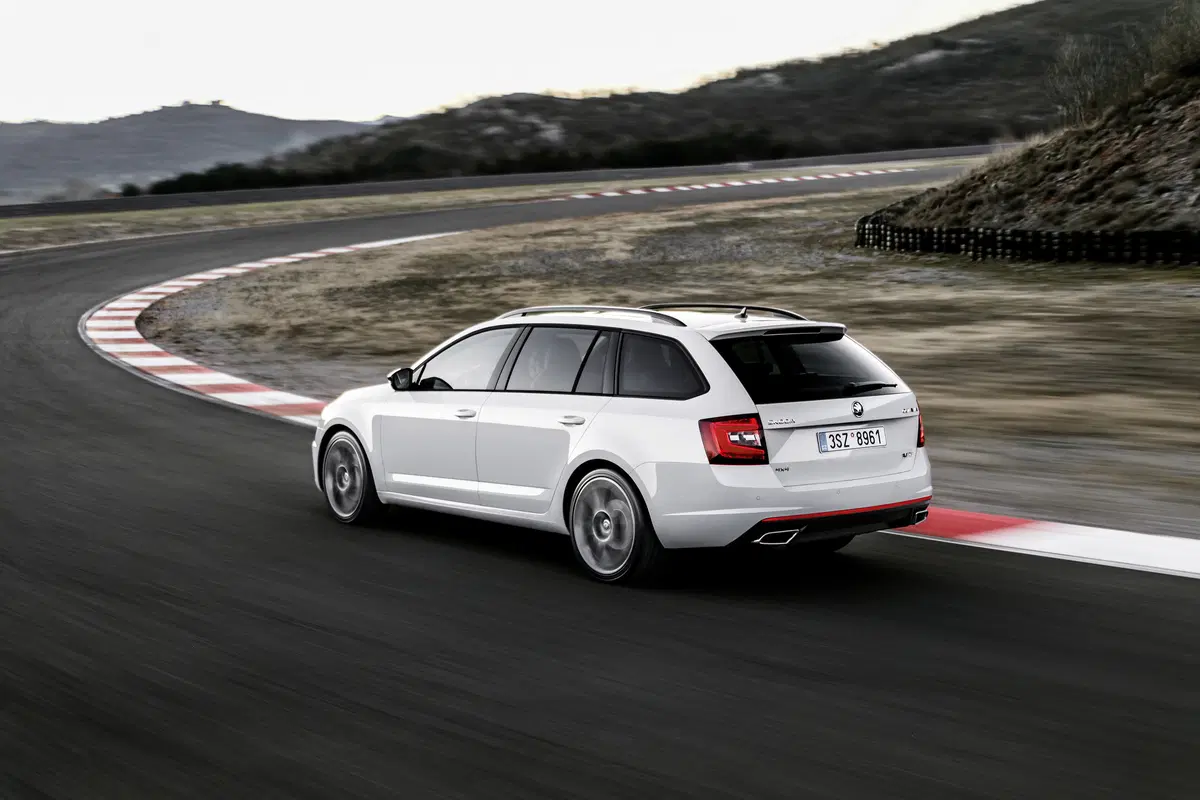 Skoda Octavia restyling 2017 | Com'è dal vivo [Video] (48)