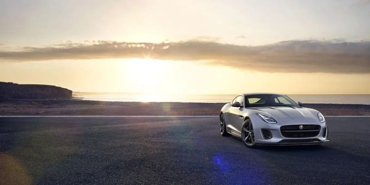 Jaguar F-Type, restyling per la sportiva britannica (3)