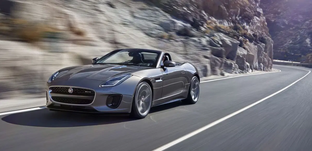 Jaguar F-Type, restyling per la sportiva britannica (13)