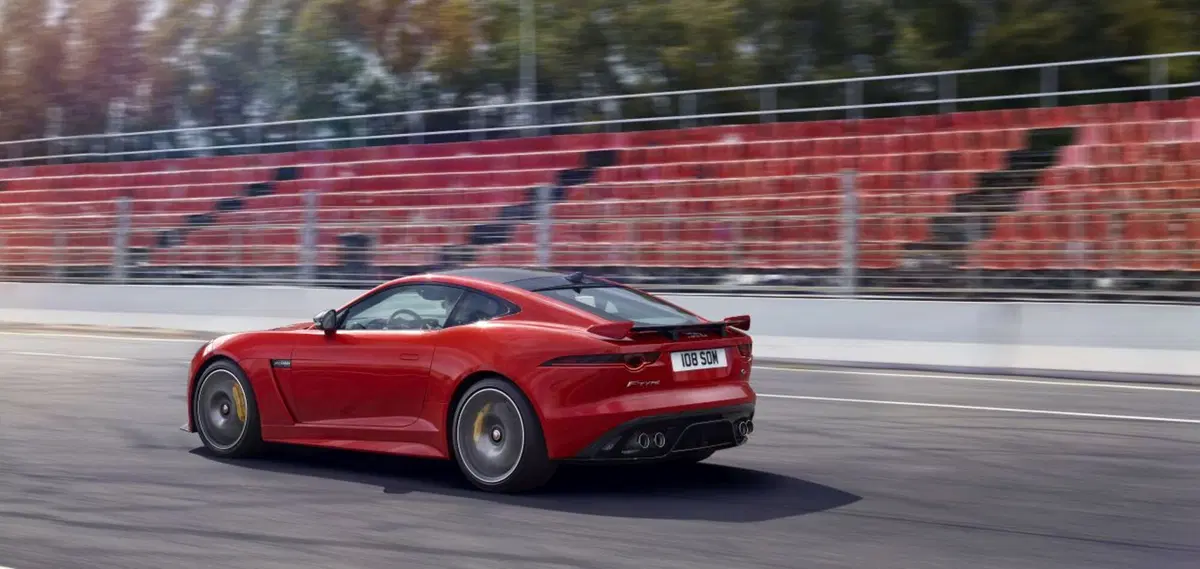 Jaguar F-Type, restyling per la sportiva britannica (16)