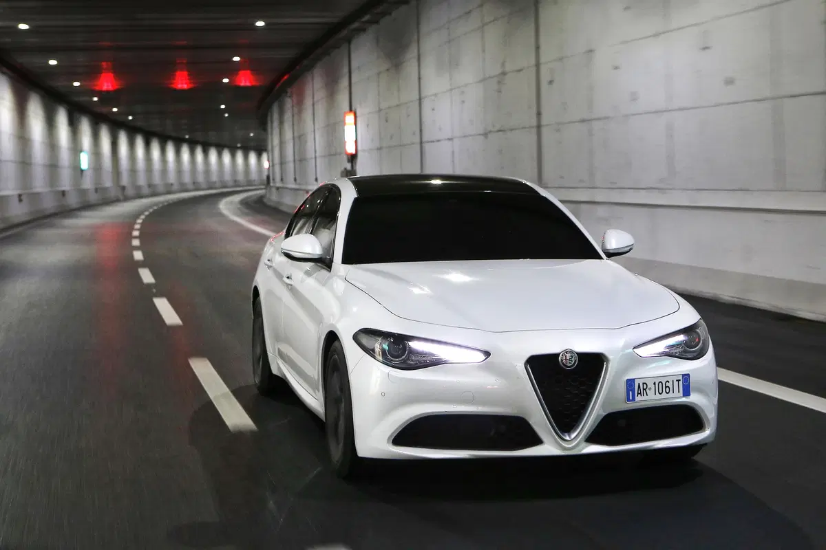 Alfa Romeo Giulia diesel 2.2 180 CV [Video Prime Impressioni] (3)