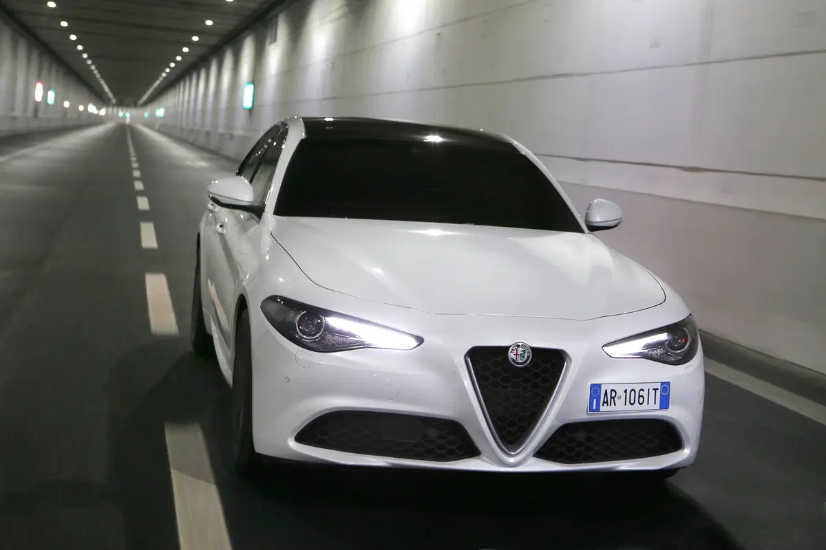 Alfa Romeo Giulia diesel 2.2 180 CV [Video Prime Impressioni] (5)
